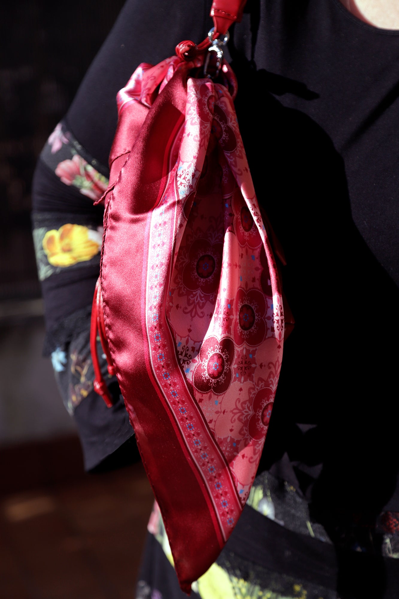 FOULARD PURA SETA fantasia GEOMETRICA