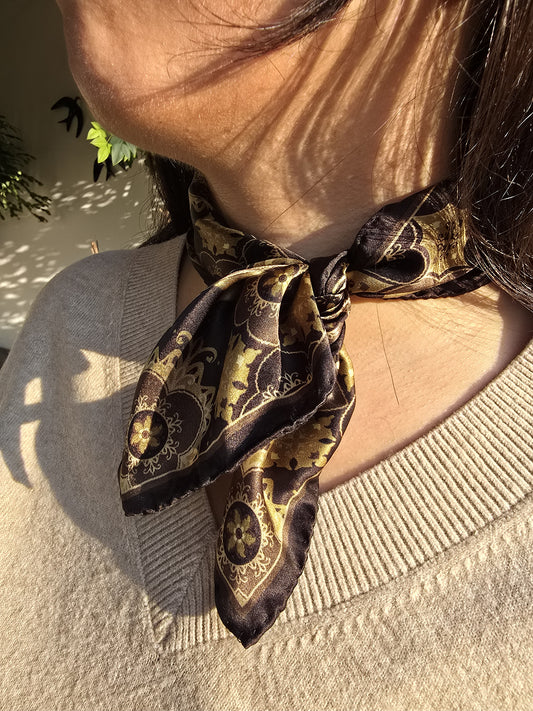 NECKERCHIEF PURA SETA fantasia GEOMETRICA