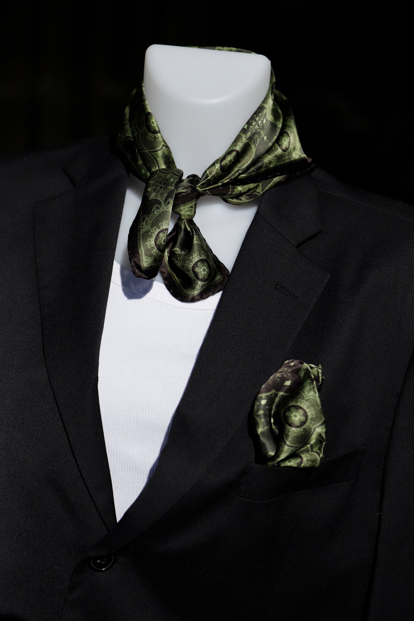 NECKERCHIEF PURA SETA fantasia GEOMETRICA