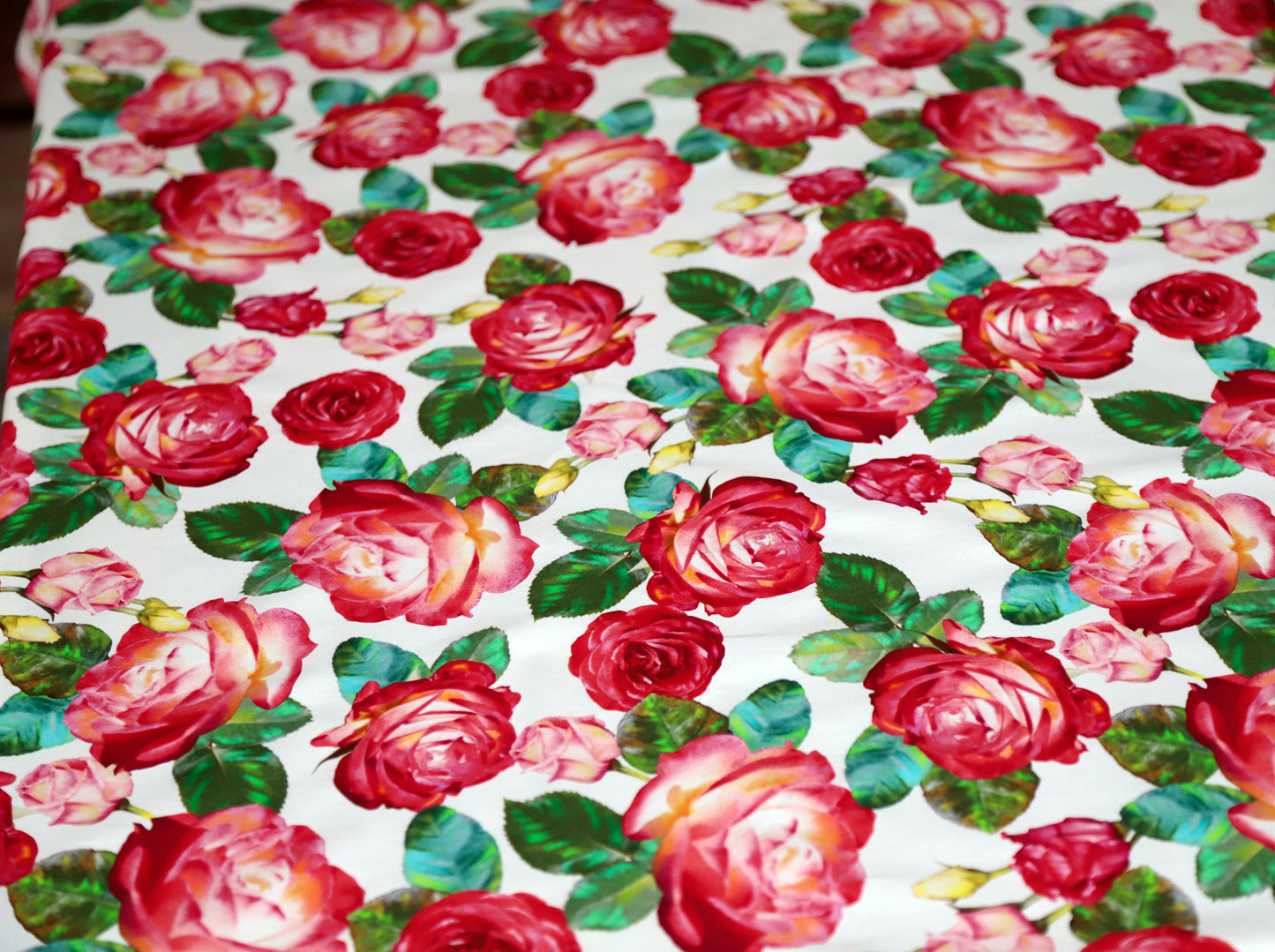 TOVAGLIA ROSE ROSSE tela puro cotone